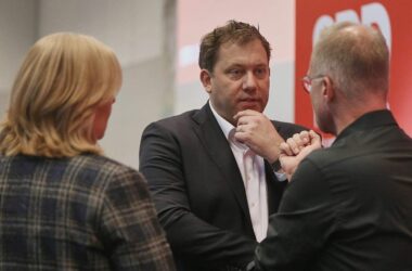 SPD sackt im "Politbarometer" auf Rekordtief