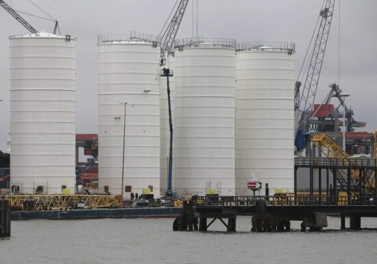 Van Aken kritisiert US-Erlaubnis für russischen Ölverkauf