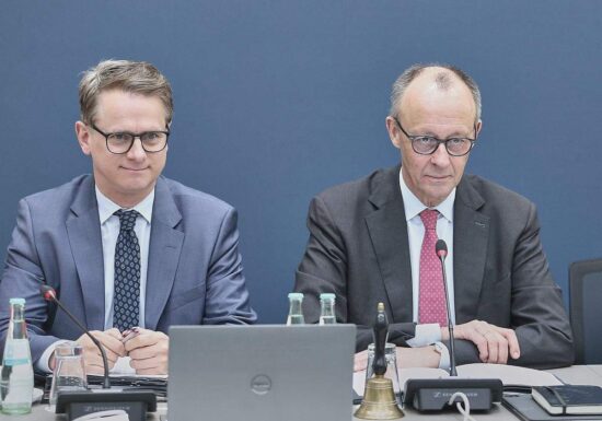 Forsa: Union weiter knapp vor AfD