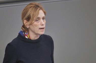 Prien warnt vor Diskriminierung durch KI