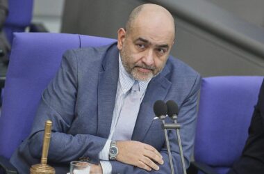 Nouripour fordert Kampf gegen iranische Strukturen in Deutschland