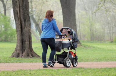 Frauen weiter selten Haupteinkommensbezieher in Paarhaushalten