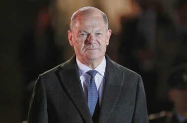 Scholz hat Erinnerungen von Merkel noch nicht gelesen