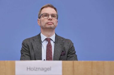 Steuerzahlerbund fürchtet "faulen Kompromiss" bei Spitzensteuersatz