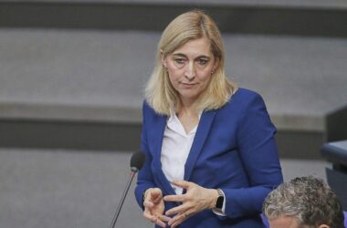 Warken freut sich über EU-Einigung zum Pharmapaket