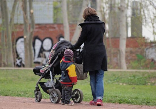 Studie: Paare im Homeoffice bekommen mehr Kinder
