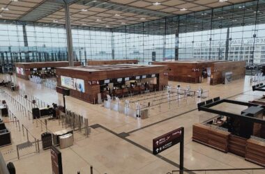 Warnstreik am BER gestartet - alle Passagierflüge gestrichen