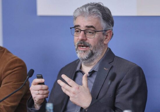 Gesundheitsökonomen kritisieren Mitversicherung von Ehepartnern