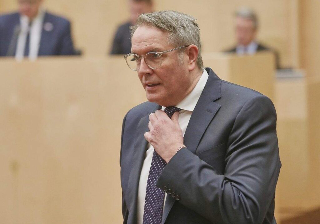 Schweitzer will USA bei Ramstein-Nutzung nicht einschränken