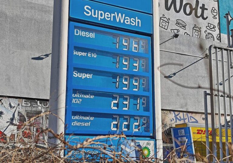 Wirtschaftsweise Grimm warnt vor neuer Inflation