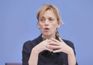 Bildungsministerin Prien will Iran-Krieg in Schulen thematisieren