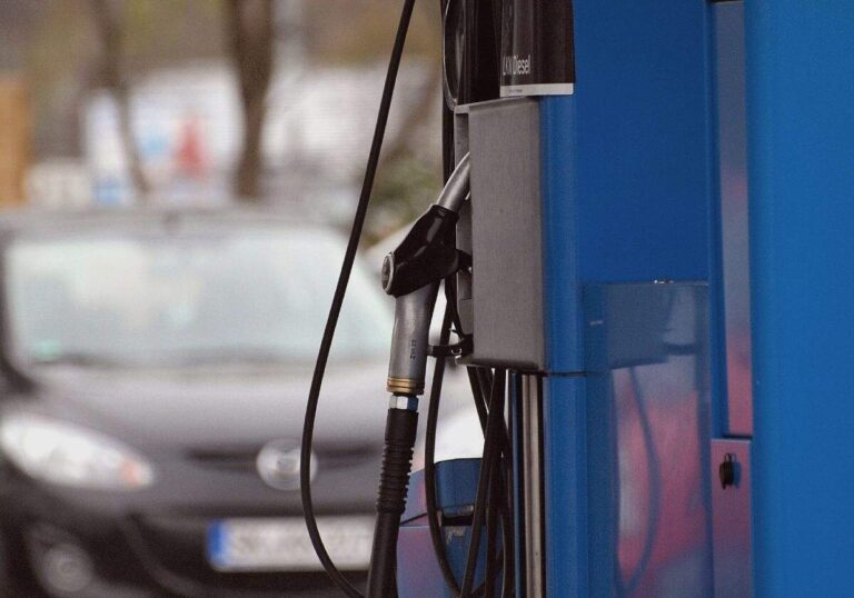Experte fürchtet Benzinpreis-Anstieg bis auf 2,60 Euro