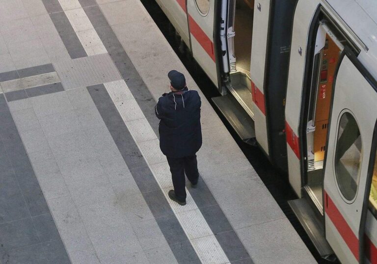 Umfrage unter Bahn-Mitarbeitern: Jeder Dritte erwägt Kündigung