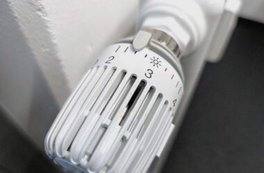 Caritas will Pflicht für klimaschonende Heizungen in Mietwohnungen