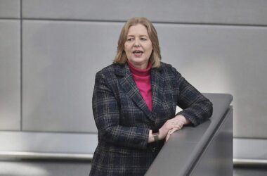 Bas wehrt sich gegen "lange Debatte über neue Köpfe" in der SPD