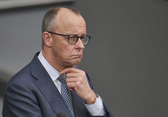 Opposition fordert von Merz Neuausrichtung der US-Politik