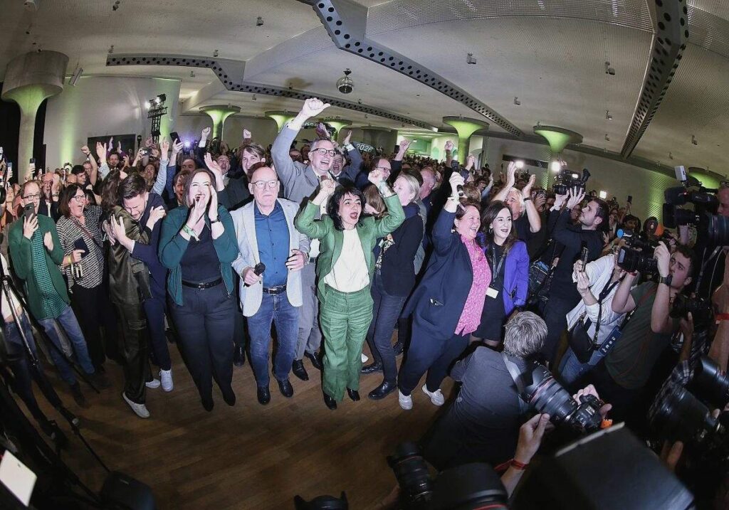 Nouripour nennt Wahl in Baden-Württemberg "Blaupause" für Grüne