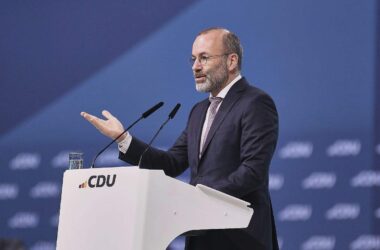 Weber verteidigt gemeinsame Abstimmung mit Rechtsaußen-Parteien