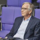 Bartsch will Debatte um Verbeamtungen