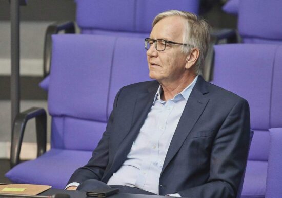 Bartsch will Debatte um Verbeamtungen