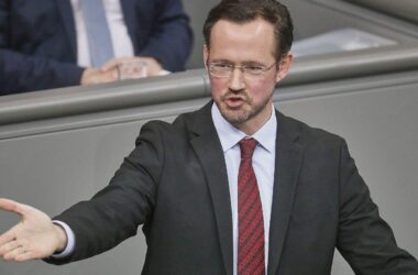 Wiese verlangt Materialvorratsliste für Deutschland
