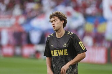 Bundesliga: Später Elfmeter rettet Köln Punkt am Millerntor