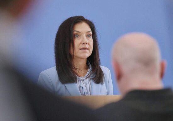 Bundesregierung kappt Konjunkturprognose