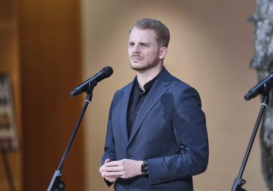 SPD-Generalsekretär fordert stärke Belastung der Pharmakonzerne