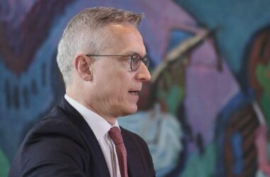 Wildberger kündigt "zweites Entlastungskabinett" an