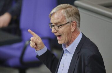 Bartsch lehnt SPD-Vorschlag zur Aussetzung der Schuldenbremse ab