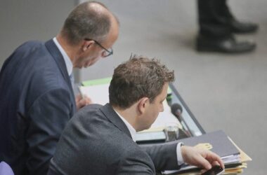 Neue Umfrage: Merz und Schwarz-Rot unbeliebt wie nie