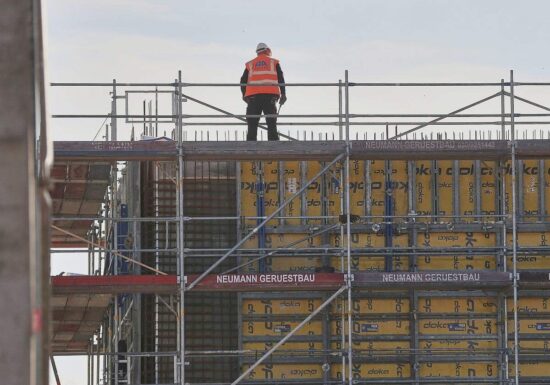 Höherer Auftragseingang im Bauhauptgewerbe im Februar