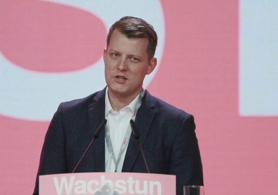 NRW-FDP-Landeschef Henning Höne mit gutem Ergebnis wiedergewählt