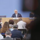 Reza Pahlavi mahnt Westen zu mehr Engagement gegen Mullah-Regime