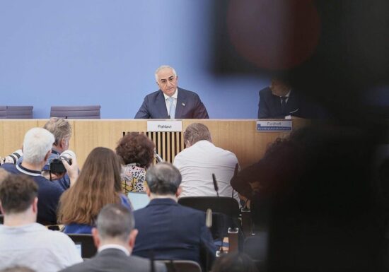 Reza Pahlavi mahnt Westen zu mehr Engagement gegen Mullah-Regime