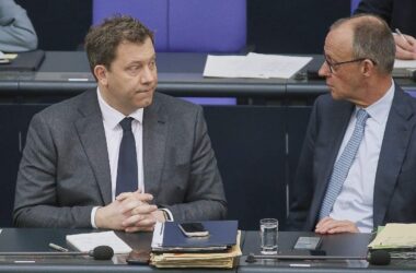 Merz offen für höhere Reichensteuer