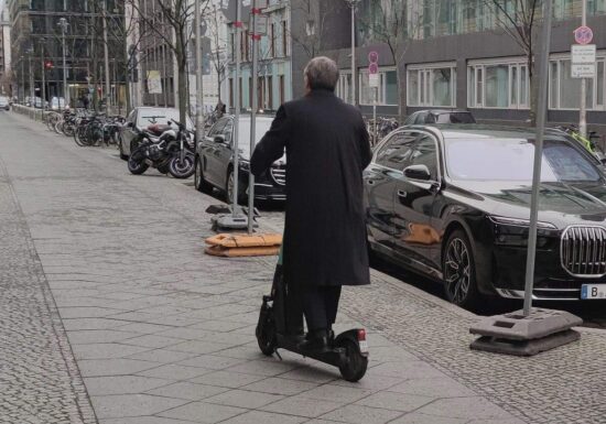 Armin Laschet bei E-Scooter-Unfall verletzt