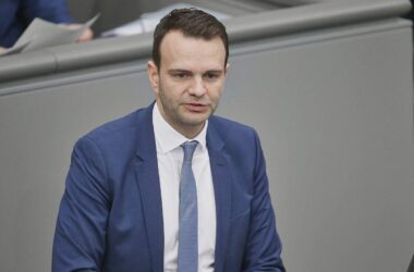 CSU-Politiker verteidigt sein Steuerkonzept