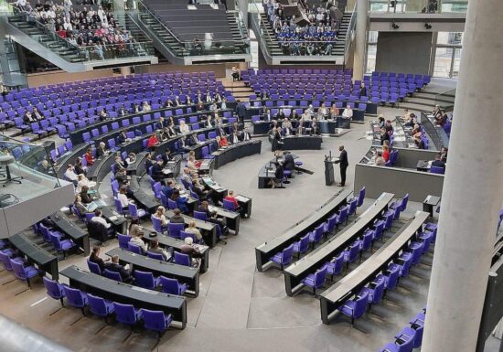Bundestag beschließt Beschleunigung von Vergabeverfahren