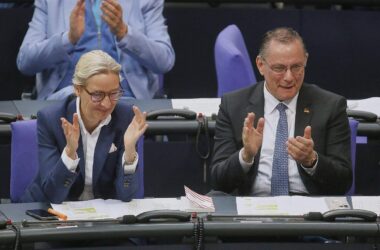 Forsa: AfD weiter vorn - Merz-Zufriedenheit verharrt auf Tiefstand