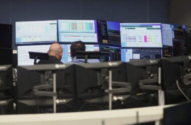 Dax dreht ins Plus - EZB-Zinsentscheid erwartet