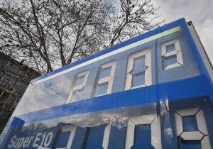 Spritpreise: RWI sieht höhere Steuereinahmen - BMF widerspricht