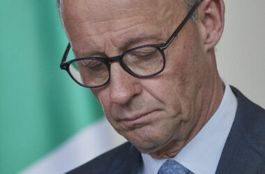 AfD im "Politbarometer" erstmals vor Union