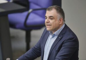 SPD-Gesundheitspolitiker plädiert für Reduzierung der Krankenkassen