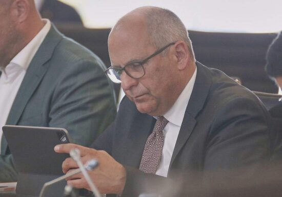 Poseck dringt auf härteren Umgang mit ausreisepflichtigen Syrern