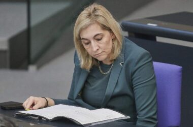 Pflegereform: Warken plant deutliche Mehrbelastung für Heimbewohner