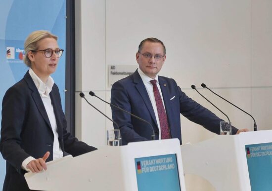 Forsa: AfD zieht mit Union gleich