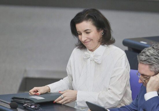 Forschungsministerin Bär sieht Deutschland als "Raumfahrtnation"