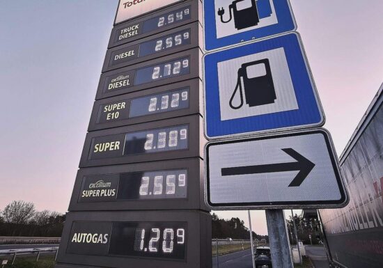 Dieselpreis erreicht neues Allzeithoch - Benzin knapp darunter
