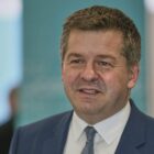 Schulze fordert Merz zu schneller Spritpreis-Entlastung auf